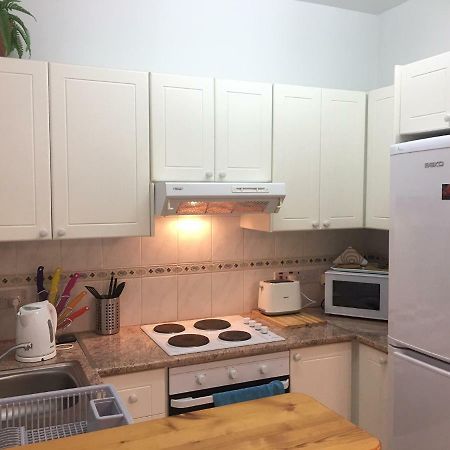 Limnaria Gardens - Modern 1 Bed, Walk To Beach & Shops Paphos Esterno foto