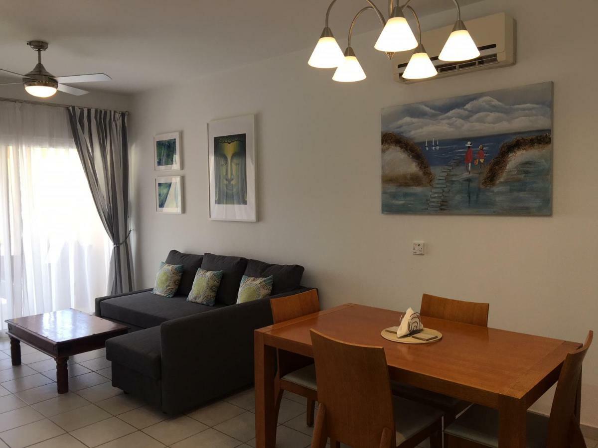Limnaria Gardens - Modern 1 Bed, Walk To Beach & Shops Paphos Esterno foto