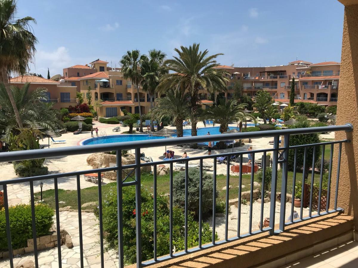 Limnaria Gardens - Modern 1 Bed, Walk To Beach & Shops Paphos Esterno foto